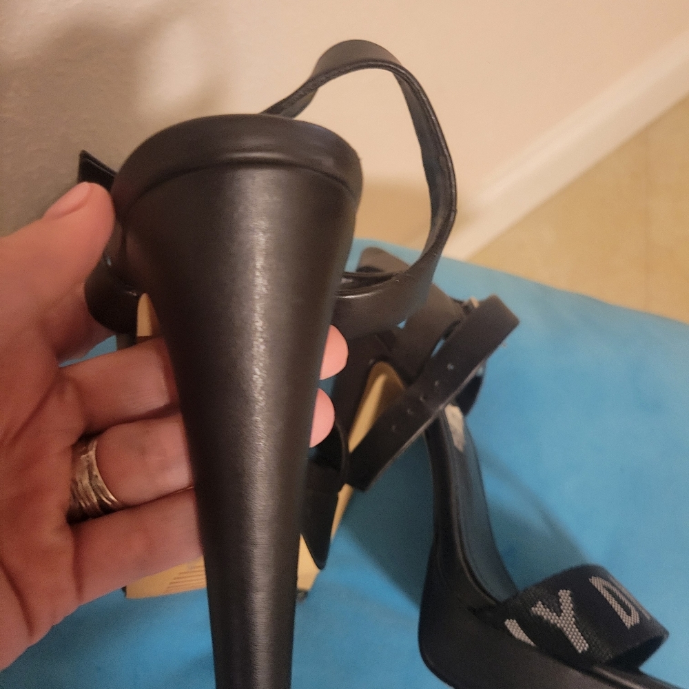 DKNY  Platform heels